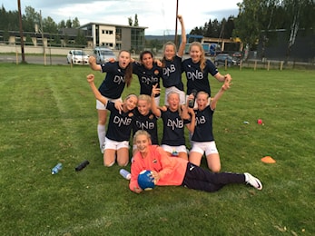 SIF J13 med sterk borteseier i årets første kamp